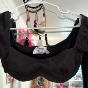 Long sleeve cropped top